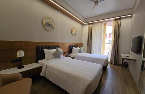 Latur Hotel | Enrise by Sayaji, Latur