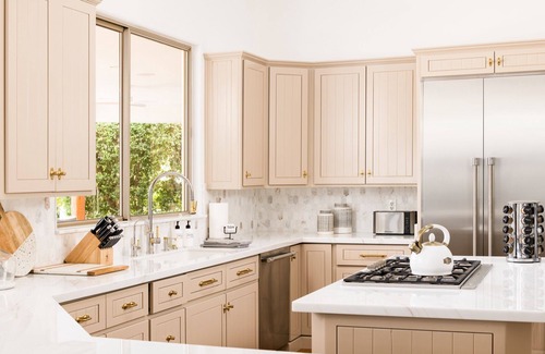 Cactus Acres House | Entertaining Scottsdale Estate - Pickle-ball, B-ball, Golf and more!