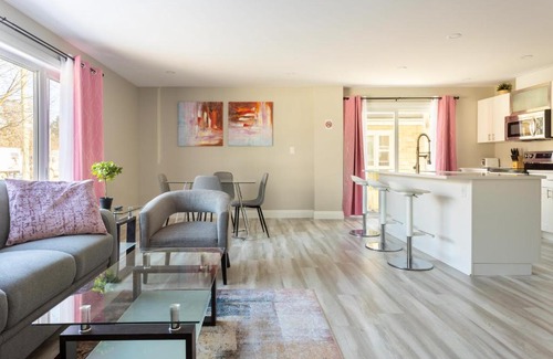 Fairfield Apartment | ENTIRE 2 BEDROOM APARTMENT DOWNTOWN - u2