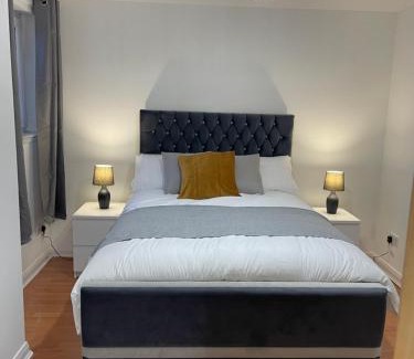 Pollokshields Apartment | Entire 2 bedroom Beautiful newly furnished flat
