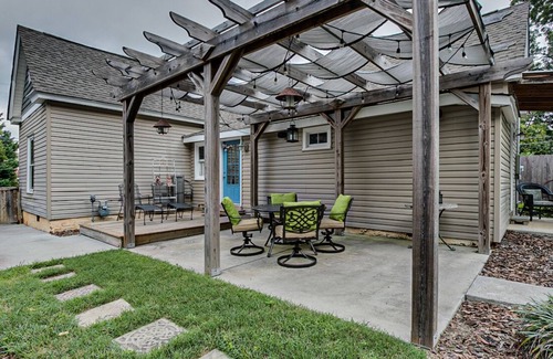Old Irving Park House | Entire 2 bedroom house with open floor plan, porch and patio, close to shopping!
