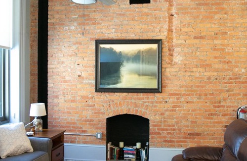 Downtown Syracuse Apartment | Entire 3rd Floor Apartment in Hanover Square