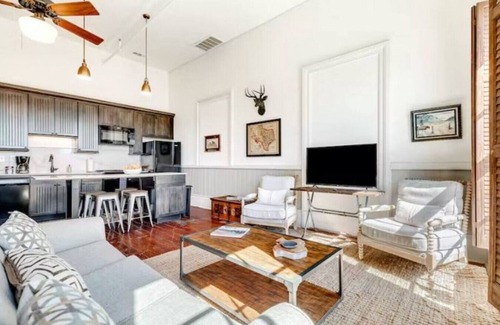 Galveston House | Entire 3rd floor HML Strand