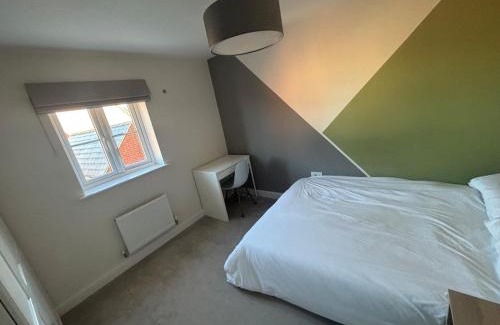 Brackley House | Entire 4 Bed House for Silverstone F1