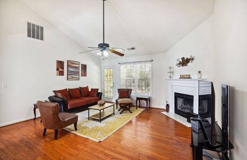 Lawrenceville House | Entire 4Bd/2BT Hm in Lawrenceville 2mi to Mall of GA
