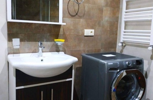 Old Boulevard Apartment | Entire 89m2 bright apartment .