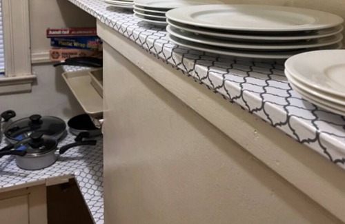 Quincy Apartment | Entire apartment in a duplex w/ free parking spot