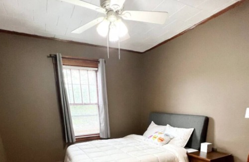Quincy Apartment | Entire apartment in a duplex w/ free parking spot