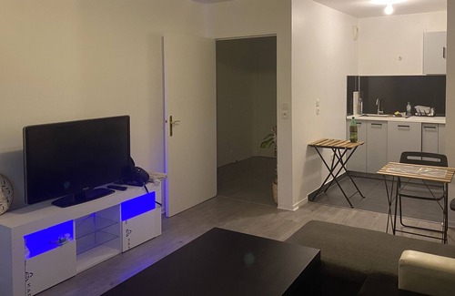 Athis-Mons Apartment | entire apartment in quiet residence