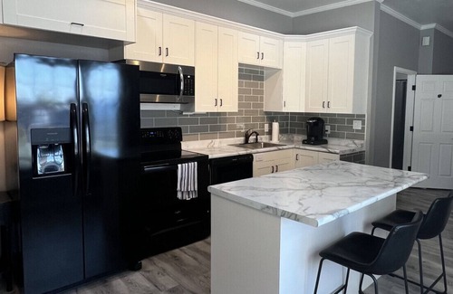 Paducah Apartment | Entire Apartment with King Bed