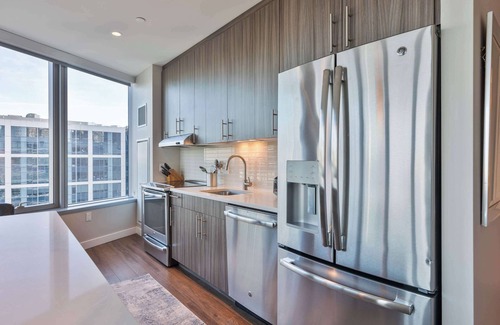 Boston Apartment | Entire Apt Downton Seaport with Gym