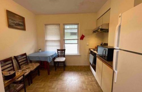 Queens Apartment | Entire Beautiful 2BR Private Apartment [R]