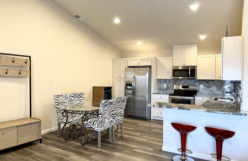 Welby Condo | Entire Condo Free Parking 14 mins to DT Denver