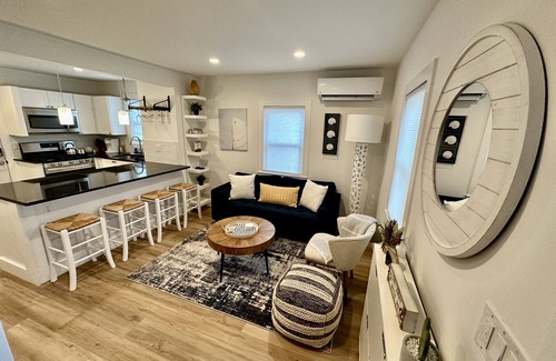 Vineyard Haven Cottage | Entire cottage, walk to/from ferry & downtown, newly renovated, parking on site