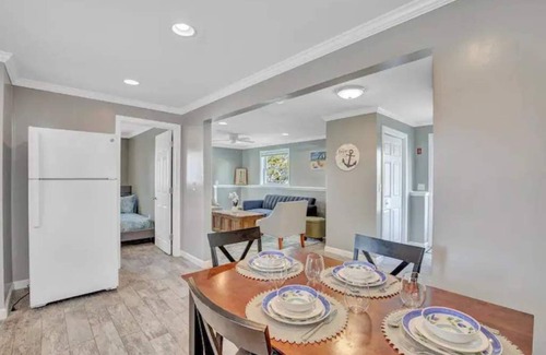 Hampton House | Entire Duplex - Family, Pet & Kid Friendly - River View Fire Pit - Backyard