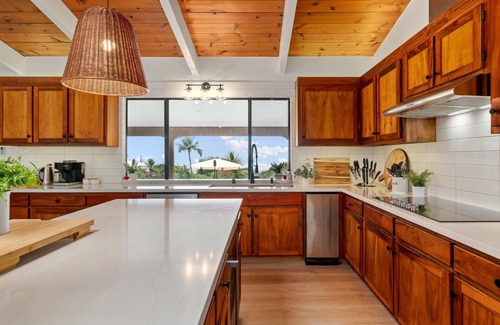 Kalaoa House | Entire Gated Estate w/Lap Pool Ocean View AC in DT Kona