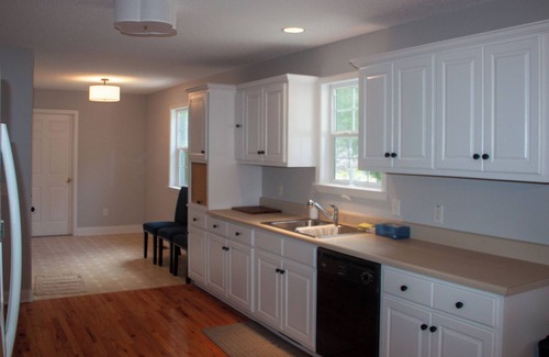 Helen House | Entire guest home, perfect for the weekend getaway!