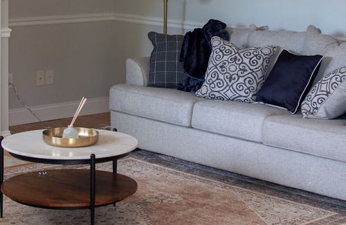 Helen House | Entire guest home, perfect for the weekend getaway!