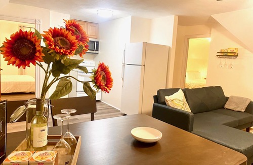 Quincy House | Entire Home - 30mins to everywhere Boston