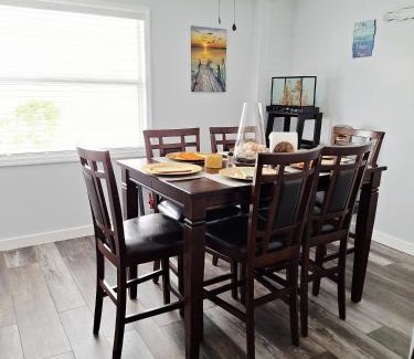 Kenneth City House | Entire Home 3BR 1BA Sleeps 6 St Pete, FL Spacious Private Backyard