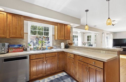 Albrightsville House | Entire Home by Kalahari Waterpark, Camelback & Jim Thorpe Town, FREE EV Charger