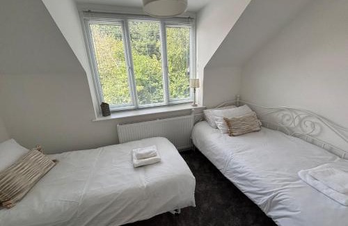 New Forest District House | Entire Home close to Peppa Pig World & New Forest