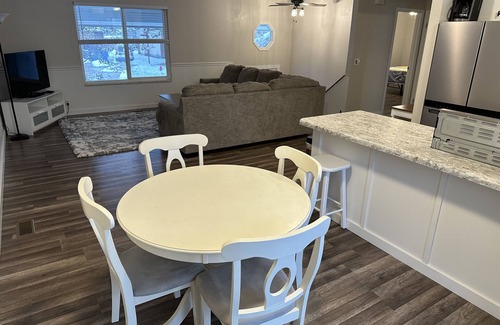 Riverton House | Entire Home - Family/Kid/Pet Friendly - Yard - Happy Place!