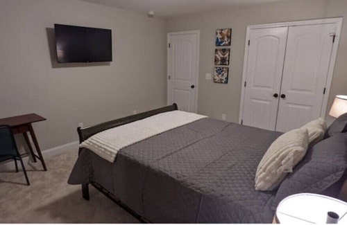 Belmont House | Entire Home In Belmont - Greater Charlotte Arean