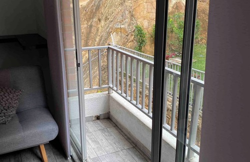 Cali Apartment | Entire home in business luxury chipichape!