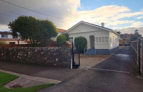 Greenlane - Ellerslie House | Entire home in Greenlane