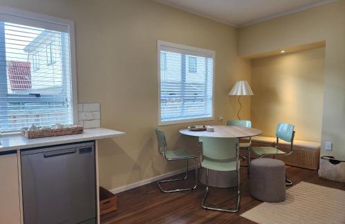 Greenlane - Ellerslie House | Entire home in Greenlane