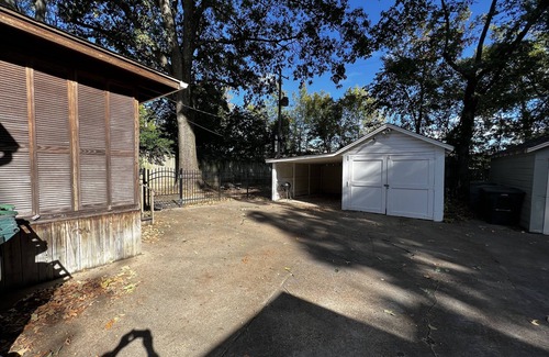 Chickasaw Gardens House | Entire Home in Heart of Memphis