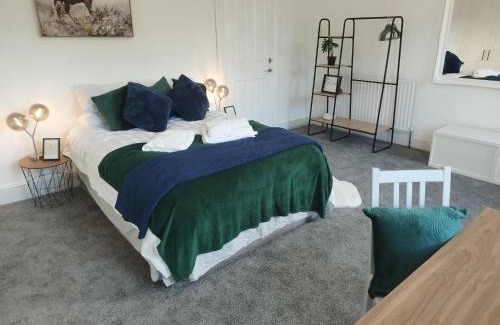 Balham House | Entire Home in London