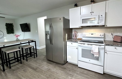 Norfolk Apartment | Entire home in Norfolk, Virginia at the end of a private cul-de-sac!
