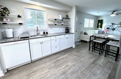 Norfolk Apartment | Entire home in Norfolk, Virginia at the end of a private cul-de-sac!