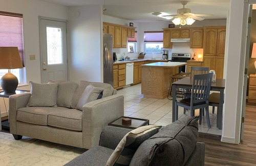 Berryville House | Entire home located near Eureka Springs, Branson and Northwest Arkansas Corridor