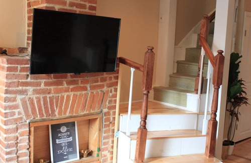 Downtown Baltimore House | Entire Home near Downtown Baltimore, Oriole's, Ravens, and the Convention Center