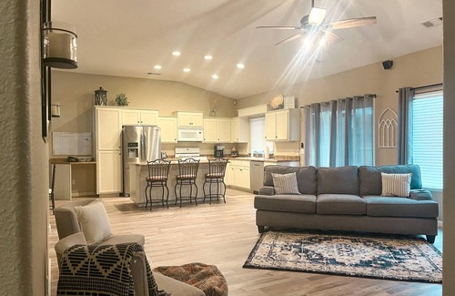Tulare House | Entire Home Near the World Ag Expo