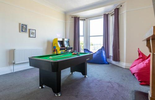 Rhyl House | Entire Home on Beach Front, Sleeps 25 with Free Parking
