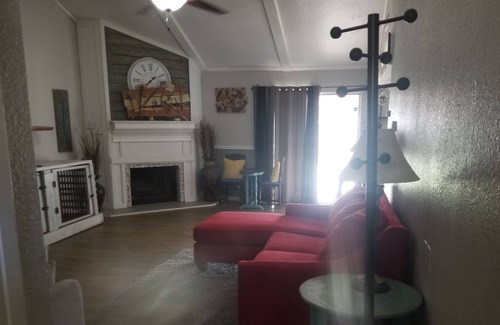 North San Antonio - SAT House | Entire home with king bed master suite and gas fireplace