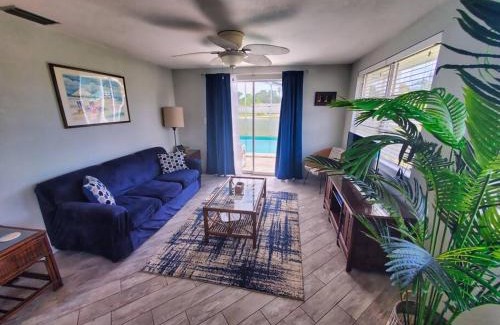 Englewood House | Entire home with pool & beach 5 min away!