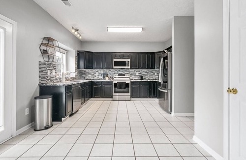 Masterson Station House | ⭐️⭐️⭐️⭐️⭐️ Entire House- 10 min from KY Horse Park, 15 min from UK