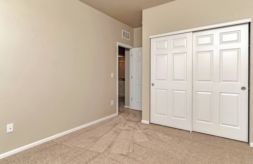 Commerce City House | Entire house, close to airport, family neighborhood, HUGE unfinished basement