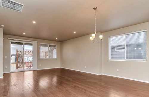 Commerce City House | Entire house, close to airport, family neighborhood, HUGE unfinished basement
