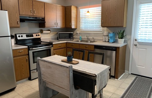 McCutcheon Field House | ★ Entire House close to Camp Lejeune ★