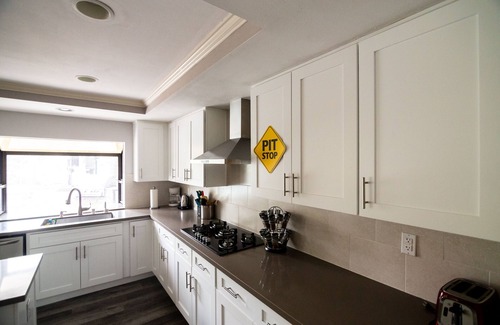Porter Ranch House | ENTIRE HOUSE Family Vacation - Porter Ranch