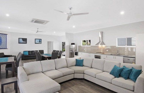 Kingfisher Bay House | Entire House. THE Closest Accom to Kingfisher Resort & Beach on the Island