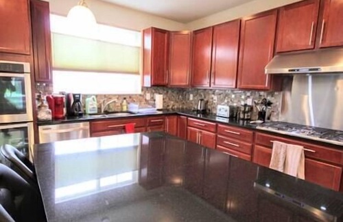 Erie House | Entire house with beautiful views for families