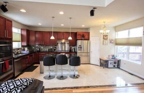 Erie House | Entire house with beautiful views for families