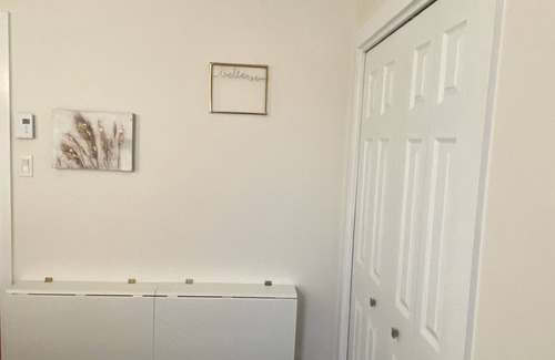 Hull Condo | Entire Large Fully Furnished Condo near Downtown Ottawa, Hull and Gatineau!